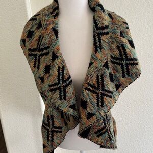 Vintage sweater vest. With oversized collar. Size L.  Excellent condition